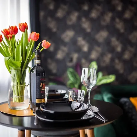 Easy Rent - Brilliant, Basen & Spa, Centrum 24h Check-in Апартаменти *