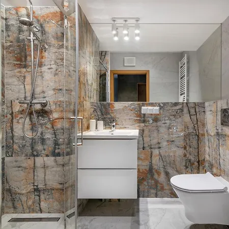 Easy Rent - Brilliant, Basen & Spa, Centrum 24h Check-in Apartmán *
